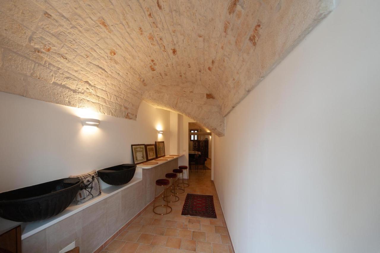 Bed and Breakfast Palazzo Agrusti - Residenza D'Epoca Альберобелло Экстерьер фото