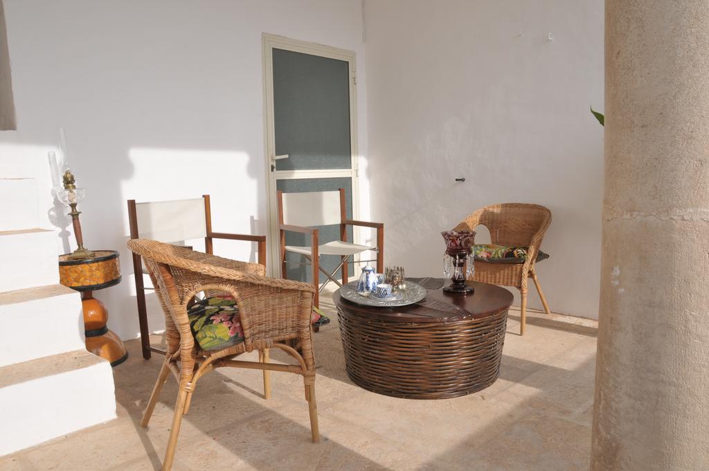 Bed and Breakfast Palazzo Agrusti - Residenza D'Epoca Альберобелло Экстерьер фото