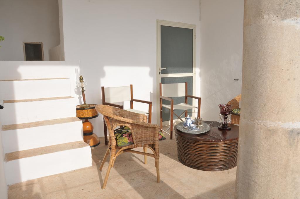 Bed and Breakfast Palazzo Agrusti - Residenza D'Epoca Альберобелло Экстерьер фото