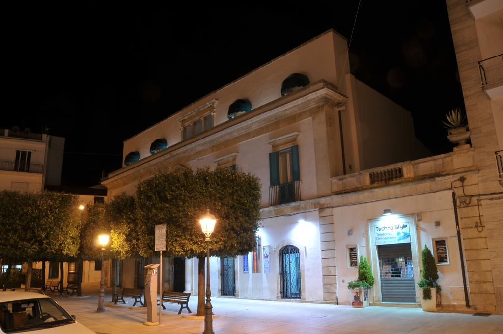 Bed and Breakfast Palazzo Agrusti - Residenza D'Epoca Альберобелло Экстерьер фото